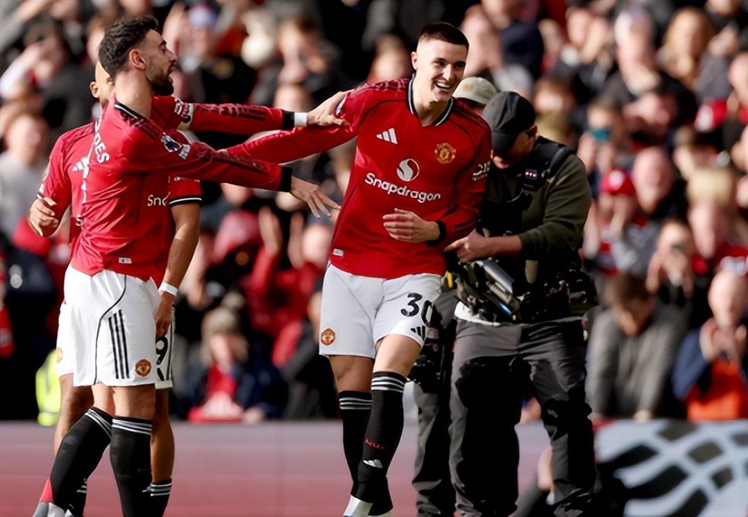 开云真人在线-昔日水货彻底被激活，连续4场进关键球抢下10分，已成曼联真大腿