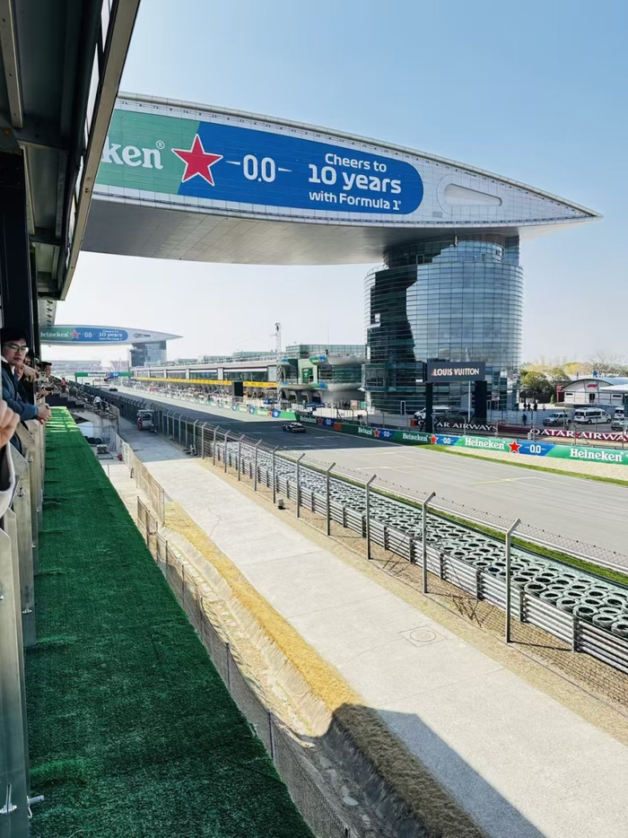 开云体育真人-探营上赛道围场，这些精彩不容错过|F1|上海国际赛车场|F1中国大奖赛|车迷|赛事_新浪体育_新浪新闻